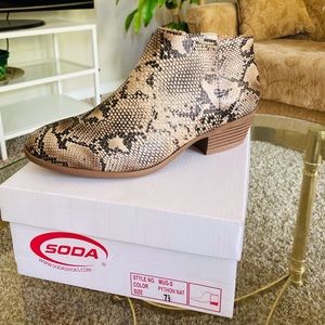 Brand new women’s shoes price negotiable